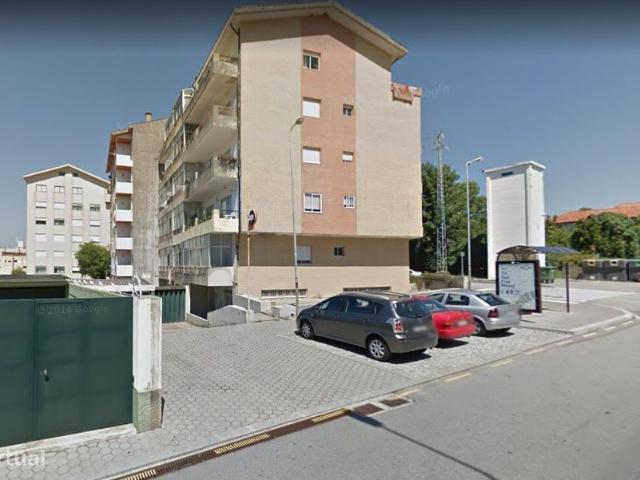 Espao comercial em Vilar de Andorinho Gaia