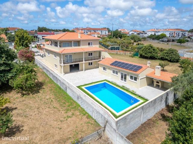 Moradia T4 e Anexo guest house Marinha Grande