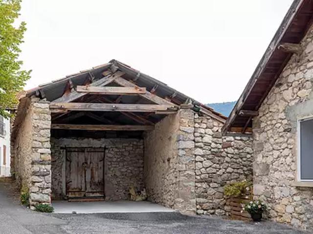 Esparron 05110 Achat / Vente parking