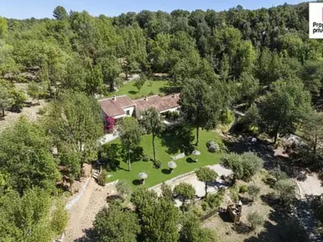 Esparron de Verdon 04800 Achat / Vente maison 10 pièces t10