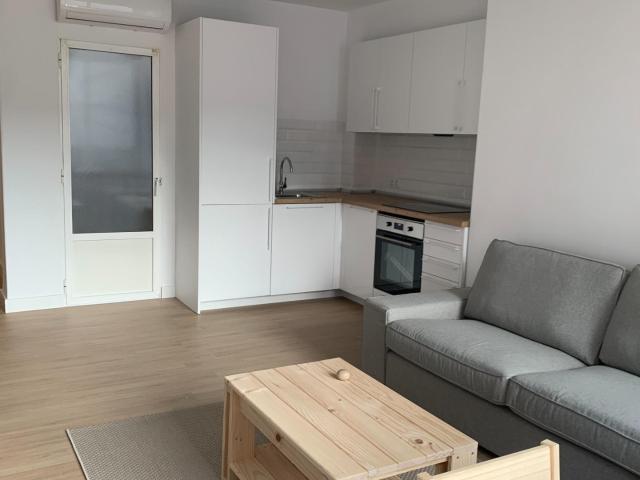 ¡Especial Estudiantes! Piso totalmente reformado en San Vicente – Disponible Julio y Agosto