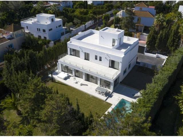 ESPECTULAR VILLA REFORMADA MARBELLA