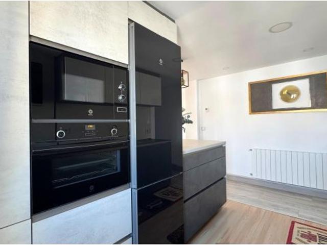 ¡Espectacular 8º piso exterior en San Fernando! Completamente reformado, 105 m2 llenos de luz y opci