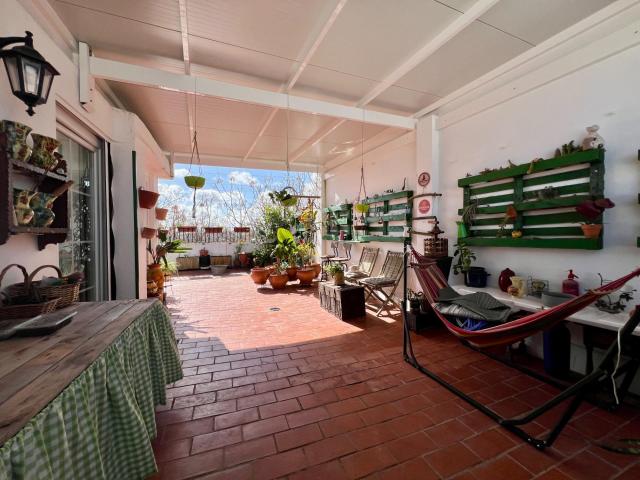 ESPECTACULAR CASA TOTALMENTE REFORMADA EN SANTA CRUZ!