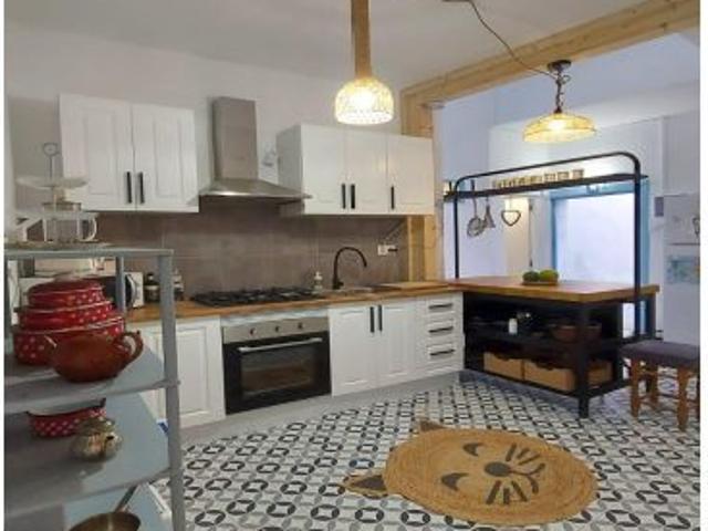 Espectacular casa unifamiliar en Güímar con jardín, bodega y vistas al mar