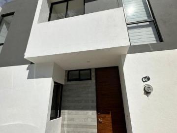 Espectacular casa verea residencial rincón del cielo en coto privado con alberca