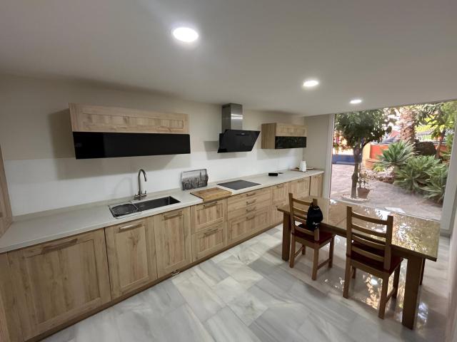 Espectacular casa adosada de esquina en Lomas de Monte Biarr. 203m² Benahavís