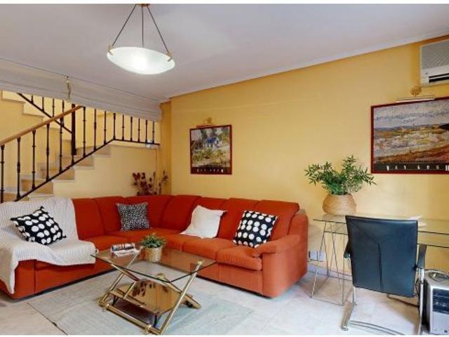 Espectacular Casa Aislada en Ruiseñores: Tu Oasis Privado en el Corazón de Zaragoza