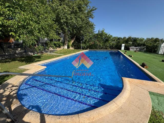 ¡ ESPECTACULAR CASA DE CAMPO EN ALQUILER !