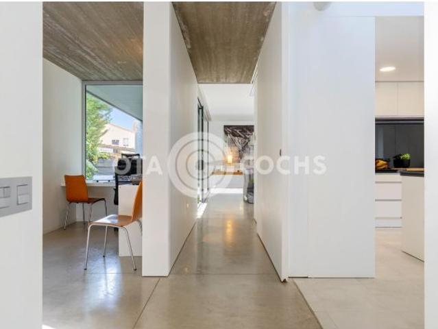 ESPECTACULAR CASA DE DISEÑO EN CAMBRILS