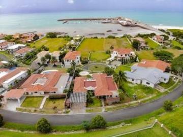Espectacular casa de playa con vista al mar!