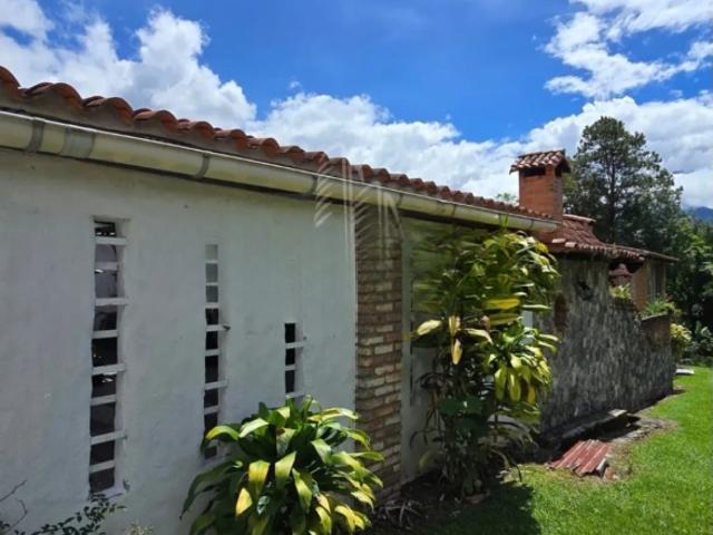 ESPECTACULAR CASA EN VENTA EN EL VALLE MERIDA