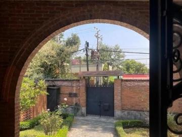 ESPECTACULAR CASA en VENTA en LA CONCHITA, COYOACÁN