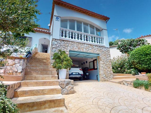 ESPECTACULAR CASA EN VENTA EN SANT ANTONI DE CALONGE: VISITAR!