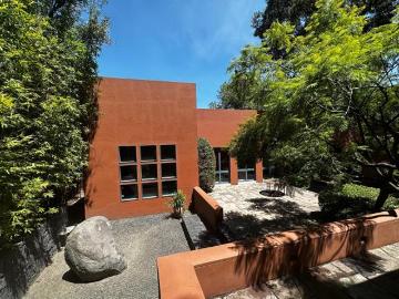 ESPECTACULAR CASA EN VENTA O RENTA EN BOSQUES DE LAS LOMAS