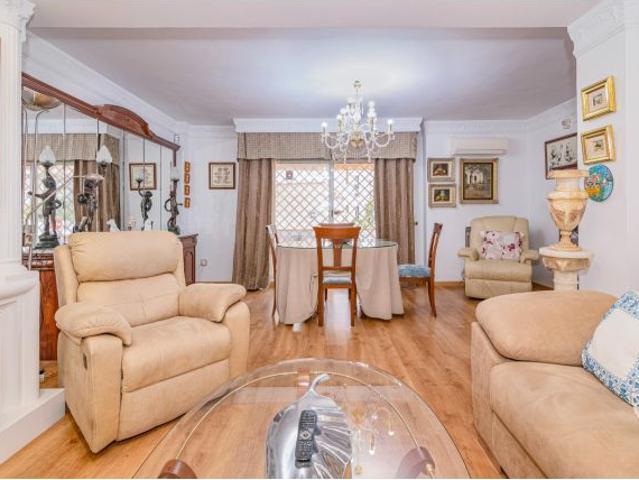 ESPECTACULAR CASA EN BOLA DE ORO
