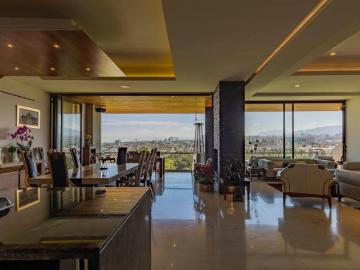 ESPECTACULAR CASA EN BOSQUE REAL