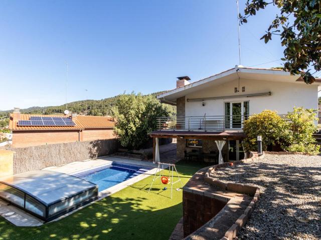 ESPECTACULAR CASA INDEPENDIENTE EN ELS FRUITERS