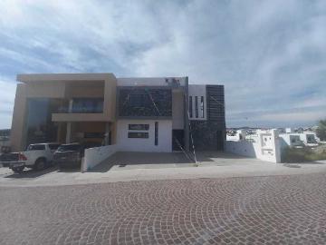 espectacular casa nueva, diseño único con acabados de lujo y contemporáneos