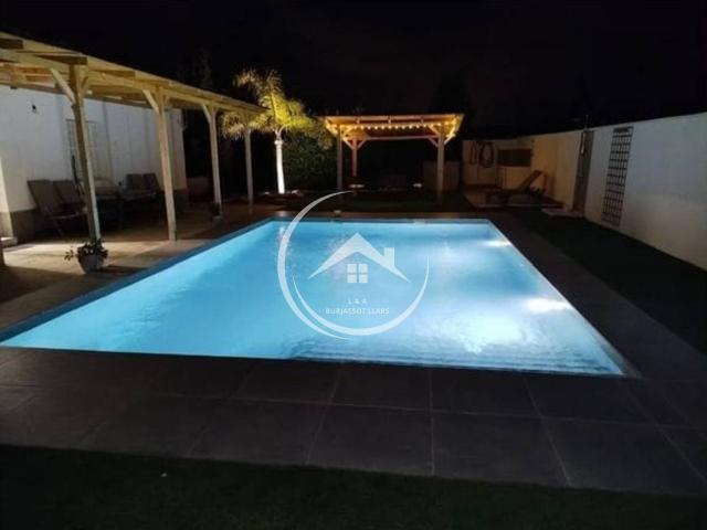 ESPECTACULAR CASA REFORMADA CON GRAN PARCELA, HUERTO Y DOS GARAJES EN RIBA ROJA DE TÚRIA