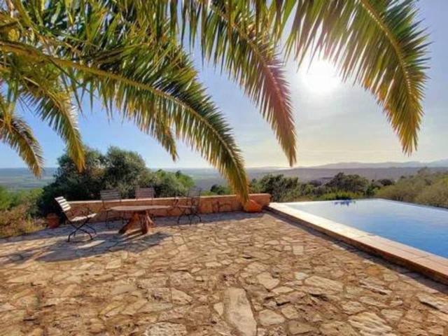 Espectacular casa rustica con vistas en venta en Puntiró