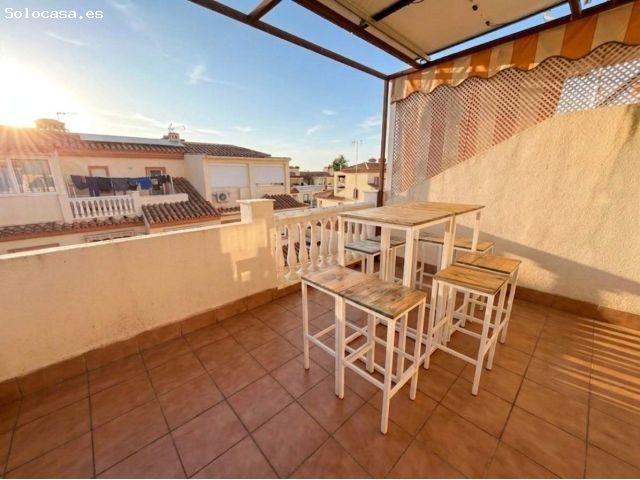 Espectacular Chalet Adosado en Almayate: Luz, Amplitud y Máximo Ahorro Energético