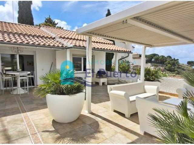 ESPECTACULAR CHALET CON VISTAS AL MAR EN ISLA PLANA – REF 1790