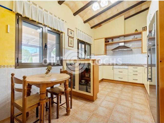 ESPECTACULAR CHALET CON PISCINA EN BOTARELL
