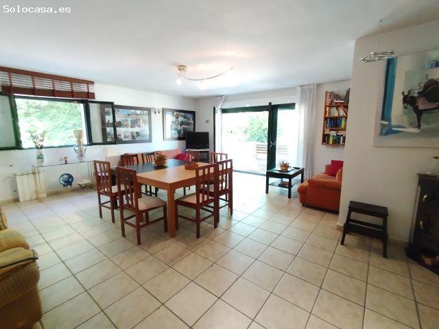 Espectacular Chalet en Montehermoso Espacios Amplios y Comodidad
