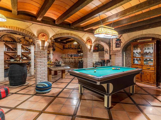 ESPECTACULAR CHALET EN ALFACAR