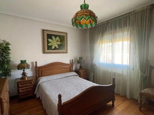 Espectacular Chalet en Briviesca con Jardín por solo 384,900€