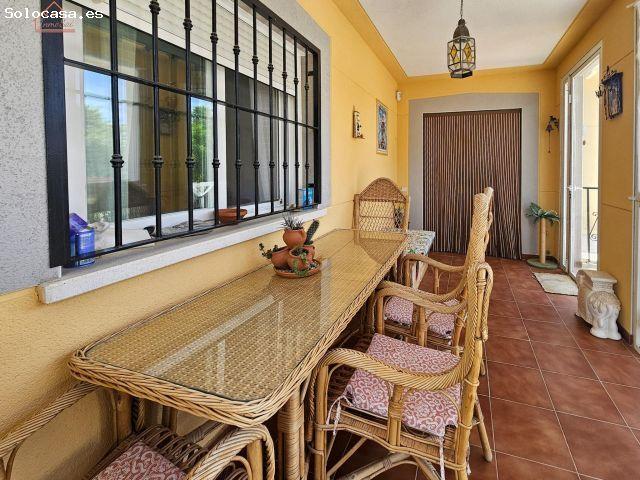 Espectacular Chalet en con Piscina en Nuevo Chinchón: 2 viviendas en una
