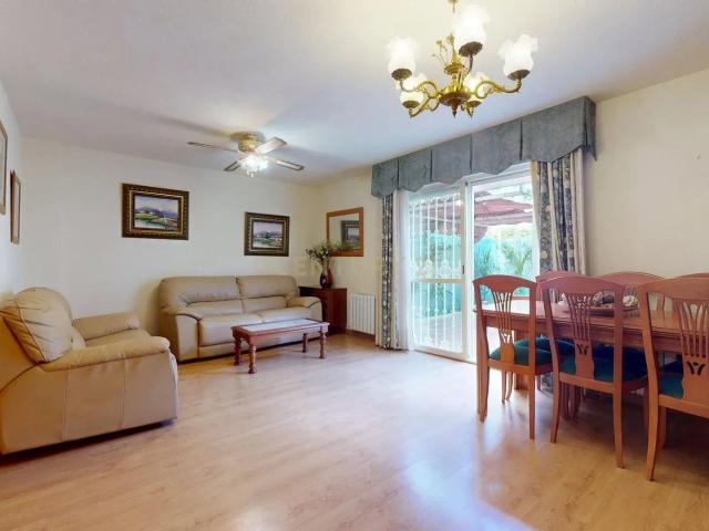Espectacular chalet en El Ensanche: amplitud, luz y ubicación privilegiada en Alcalá de Henares