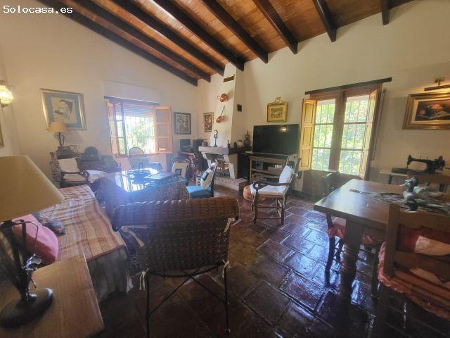 Espectacular chalet en la zona de Benhará