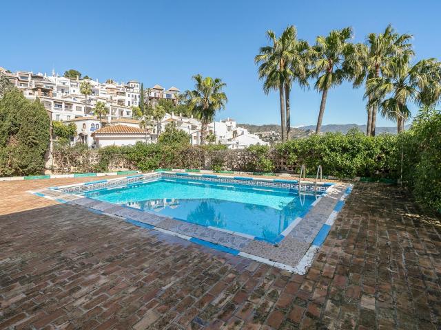 Espectacular Chalet en Punta La Mona, La Herradura Oportunidad Única