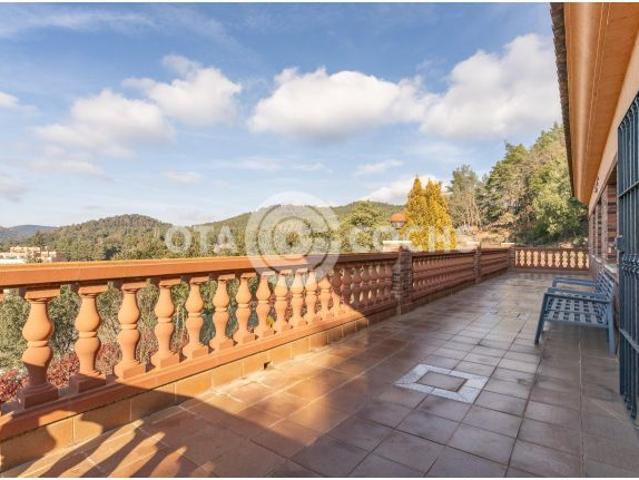 ESPECTACULAR CHALET EN PRADES CON VISTAS A LA MONTAÑA