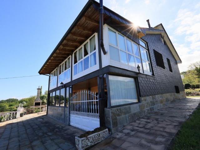 ESPECTACULAR CHALET INDEPENDIENTE: 3500 m² DE PRIVACIDAD Y OCIO