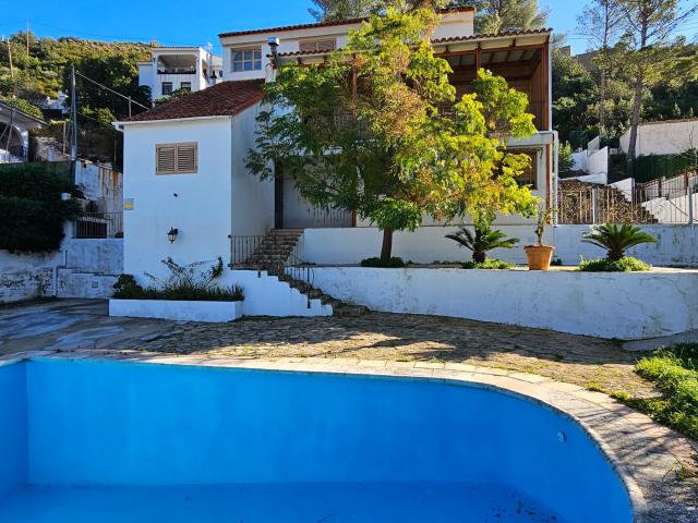 ESPECTACULAR CHALET INDEPENDIENTE CON PISCINA, TERRENO Y DOS VIVIENDAS