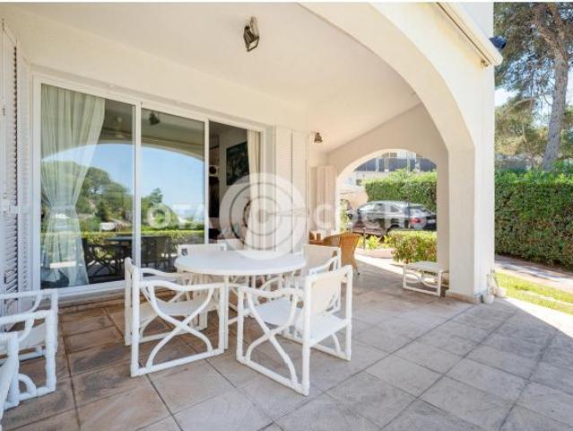 ESPECTACULAR CHALET INDEPENDIENTE CON VISTAS AL MAR