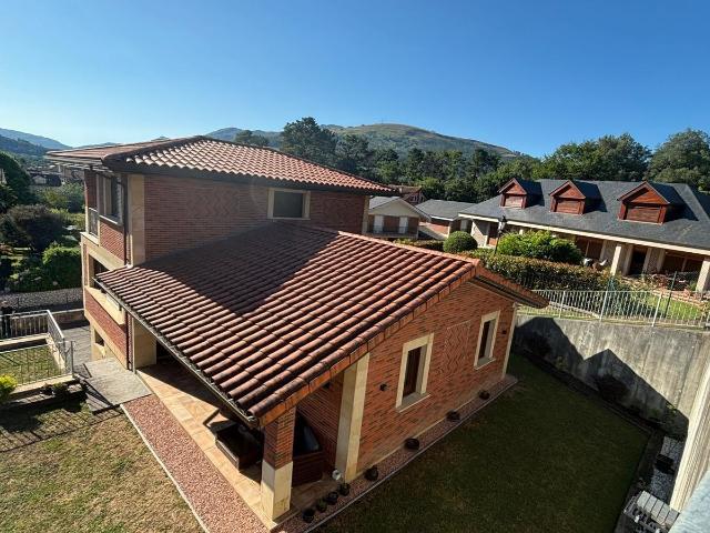 ESPECTACULAR CHALET INDEPENDIENTE EN RAMALES DE LA VICTORIA CANTABRIA