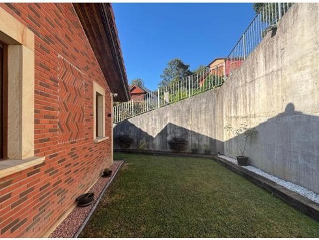 ESPECTACULAR CHALET INDEPENDIENTE EN RAMALES DE LA VICTORIA CANTABRIA