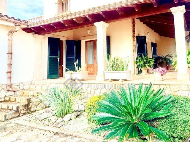 ESPECTACULAR CHALET QUE CONSTA DE CINCO DORMITORIOS CON ARMARIOS EMPOTRADOS, DOS