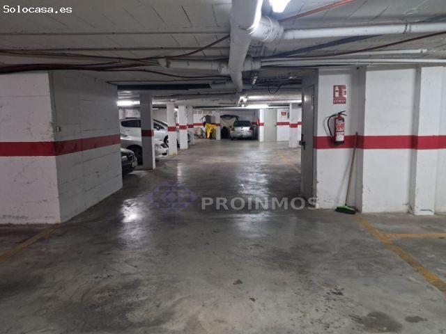 ESPECTACULAR CHALET QUE CONSTA DE CINCO DORMITORIOS CON ARMARIOS EMPOTRADOS, DOS