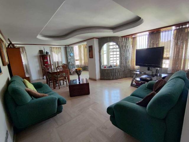 Espectacular Apto PH en Venta75900$ en Montalbán 236m2negociable