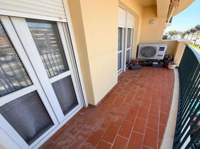 Espectacular apartamento a tan solo 200 metros de la playa en Urbanización Sabinillas Playa
