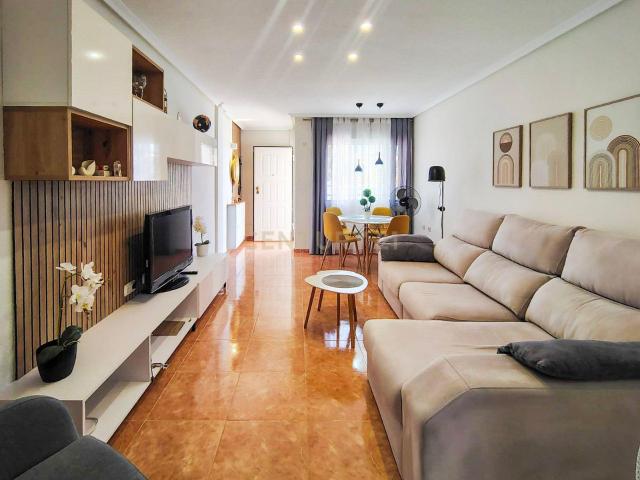 Espectacular apartamento en alquiler temporal en Los Arenales del Sol