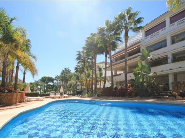 Espectacular apartamento en la primera linea de la playa en Las Cañas Beach, Milla de Oro