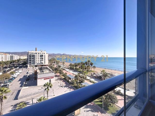 Espectacular apartamento en primera línea de playa en Málaga