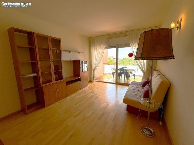 Espectacular Apartamento en Urbanizacion DeltaMar III, de 2 Dormitorios, Baño, Cocina Indep, Comedo