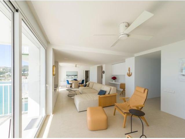 ESPECTACULAR APARTAMENTO FRENTE AL MAR EN OROPESA DEL MAR